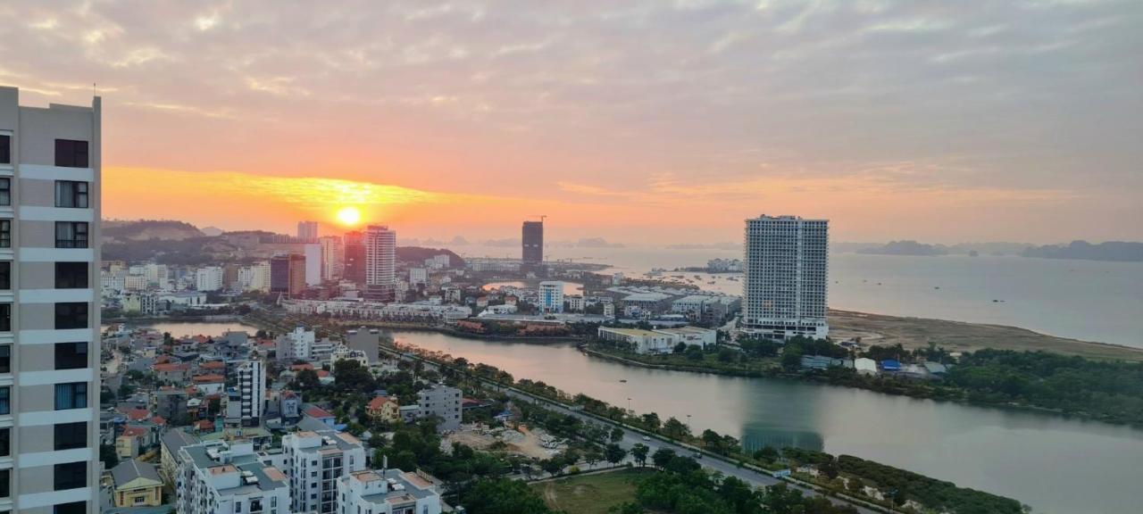 May House Green Bay Garden Ha Long - Near Marina Beach ภายนอก รูปภาพ