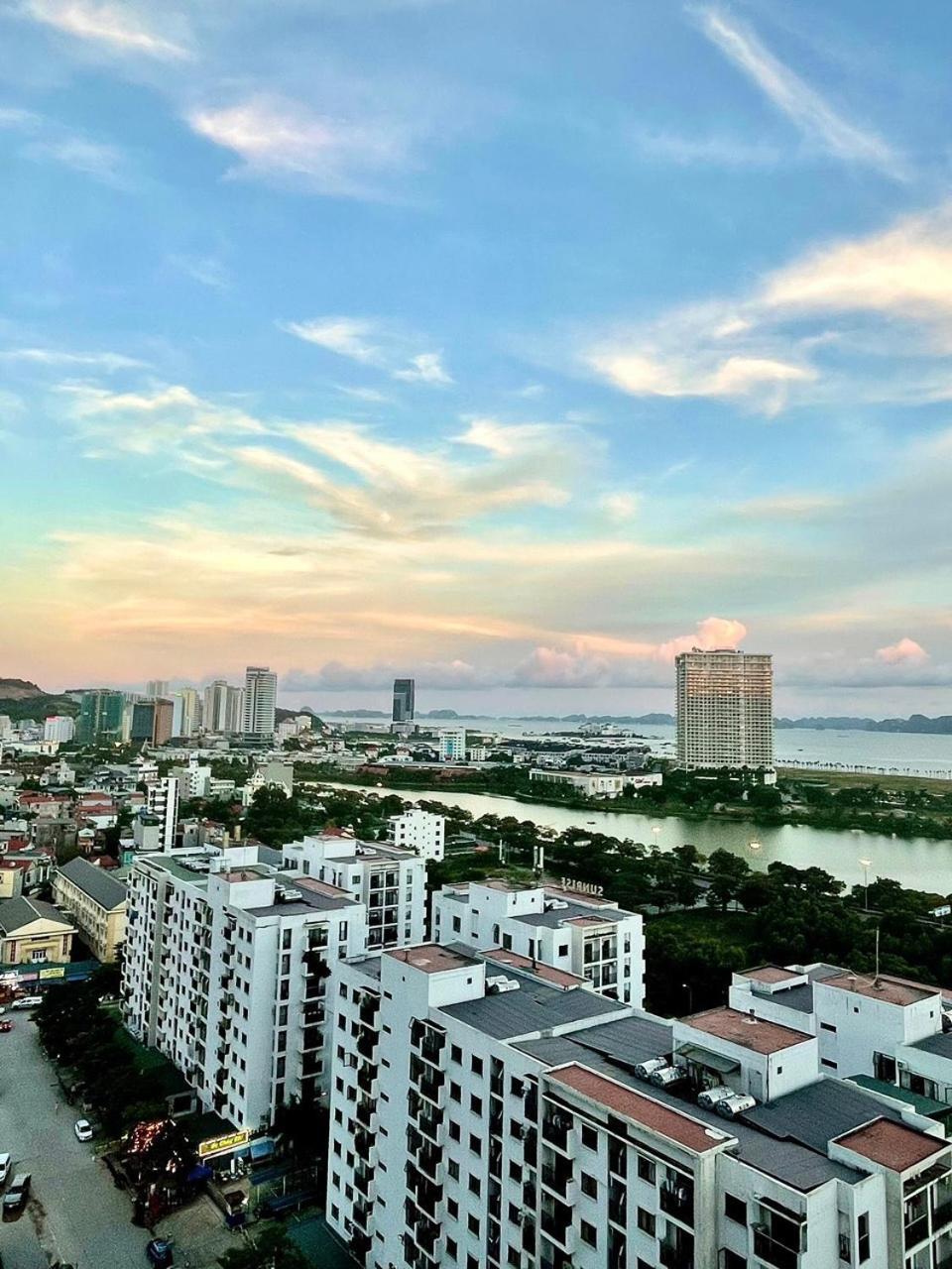May House Green Bay Garden Ha Long - Near Marina Beach ภายนอก รูปภาพ